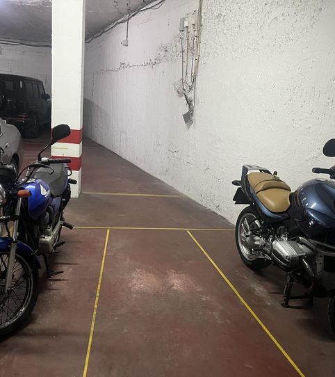 Photo 2 of Garage for rent in Calle Salado, 4, Triana Este, Sevilla Capital