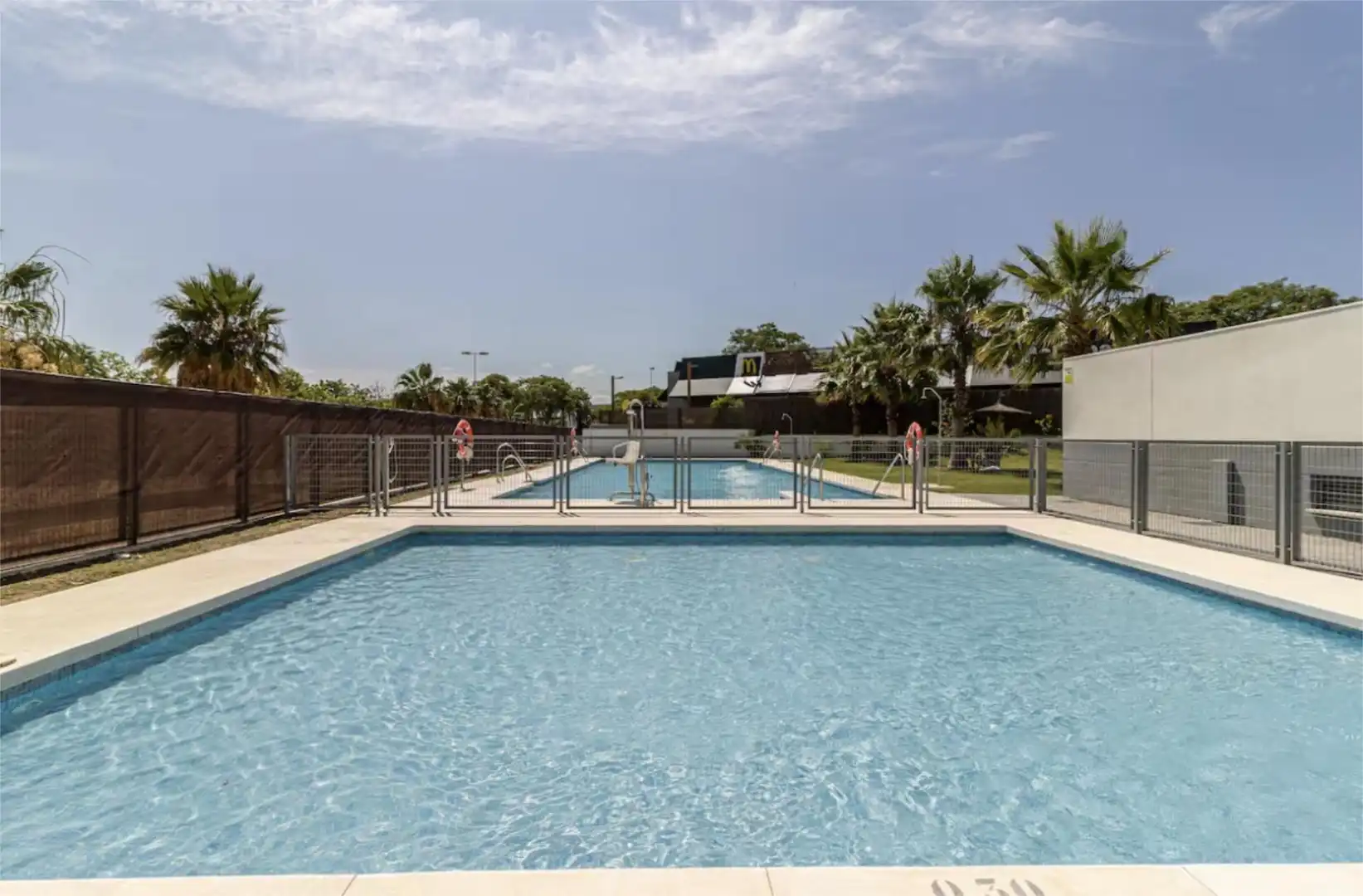 Swimming pool of Flat for rent in Jerez de la Frontera  with Air Conditioner, Heating and Private garden