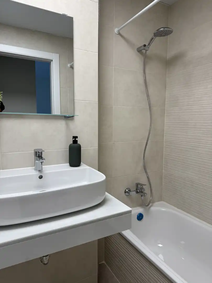 Baño de Piso de alquiler en Jerez de la Frontera con Aire acondicionado, Calefacción y Jardín privado