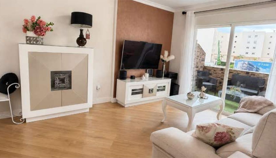 Piso en venta en Camino Viejo de Málaga, Vélez-Málaga - imagen 1 Foto 1 de Piso en venta en Camino Viejo de Málaga, Vélez-Málaga