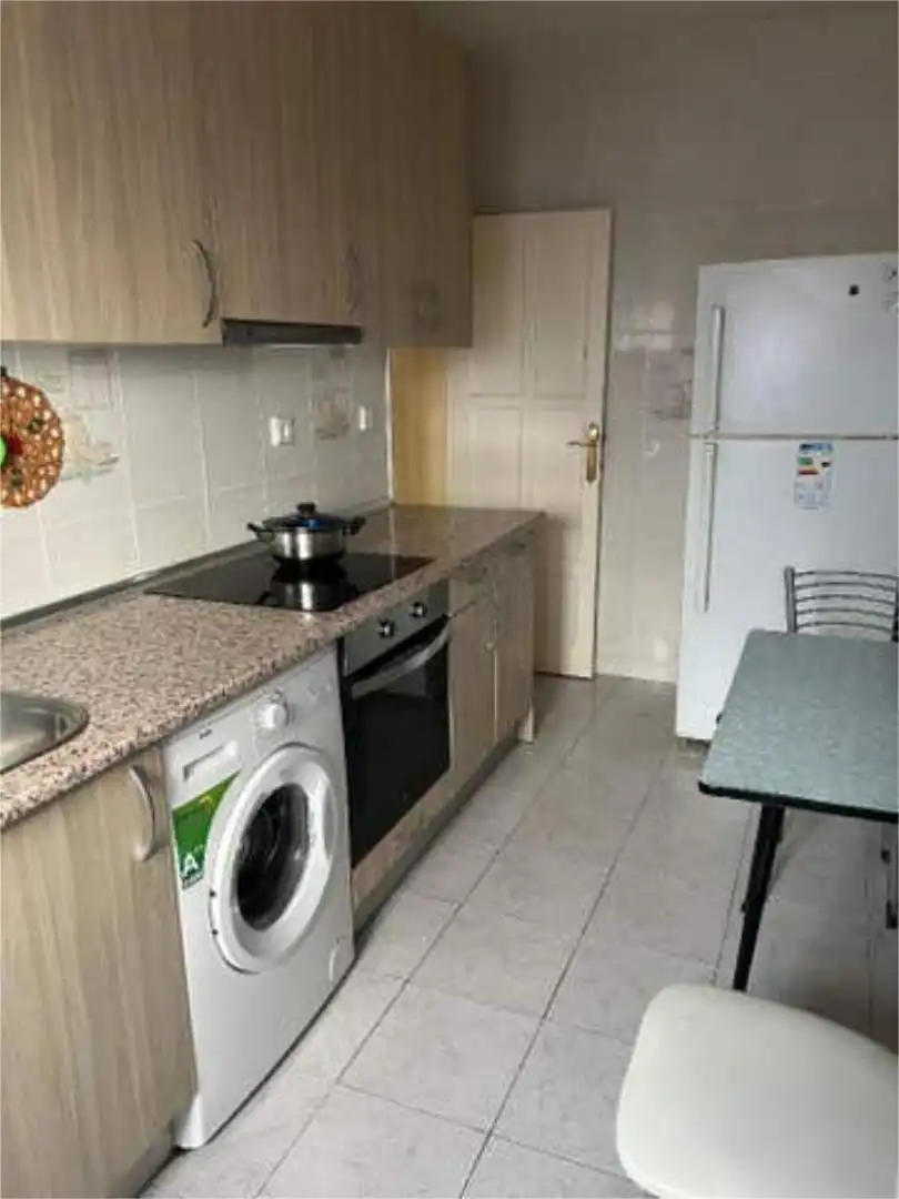 Piso en venta en Universidad San Francisco Cocina de Piso en venta en Zaragoza con Calefacción y Amueblado