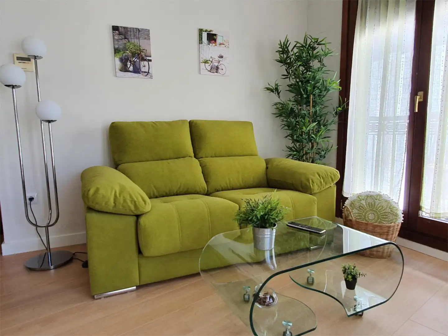 Flat for sale in Plaza del Progreso, 5, Centro Living room of Flat for sale in Jerez de la Frontera with Air Conditioner, Heating and Parquet flooring