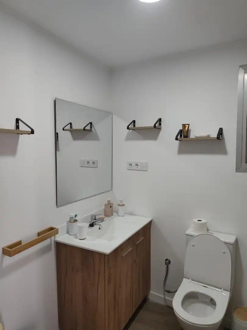 Piso de alquiler en Avenida Mancomunidad del Alto Turia, 40, Chelva Baño de Piso de alquiler en Chelva con Calefacción, Parquet y Amueblado
