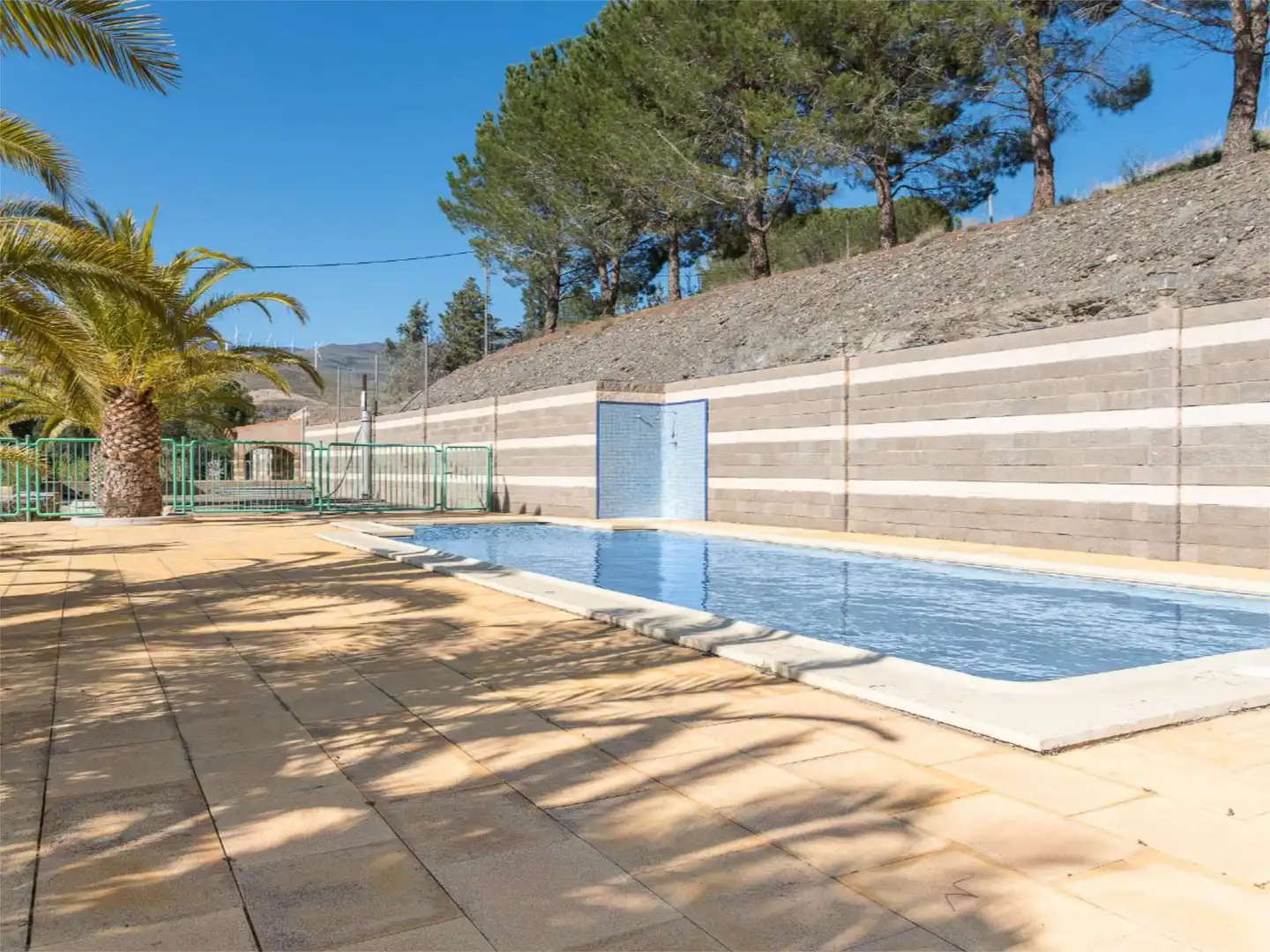 Piscina de Casa o xalet en venda en Las Tres Villas amb Aire condicionat, Calefacció i Jardí privat