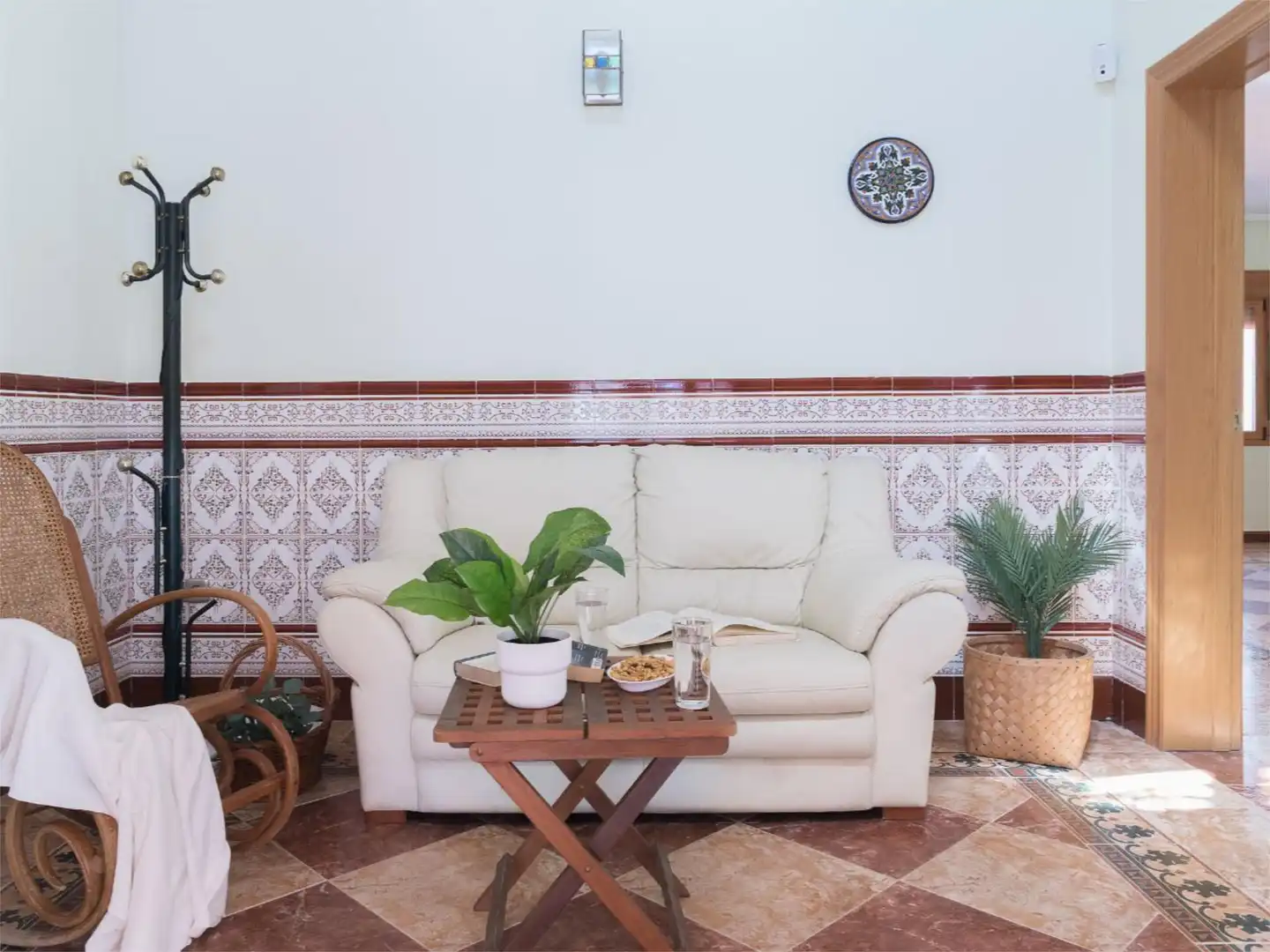 Sala d'estar de Casa o xalet en venda en Las Tres Villas amb Aire condicionat, Calefacció i Jardí privat