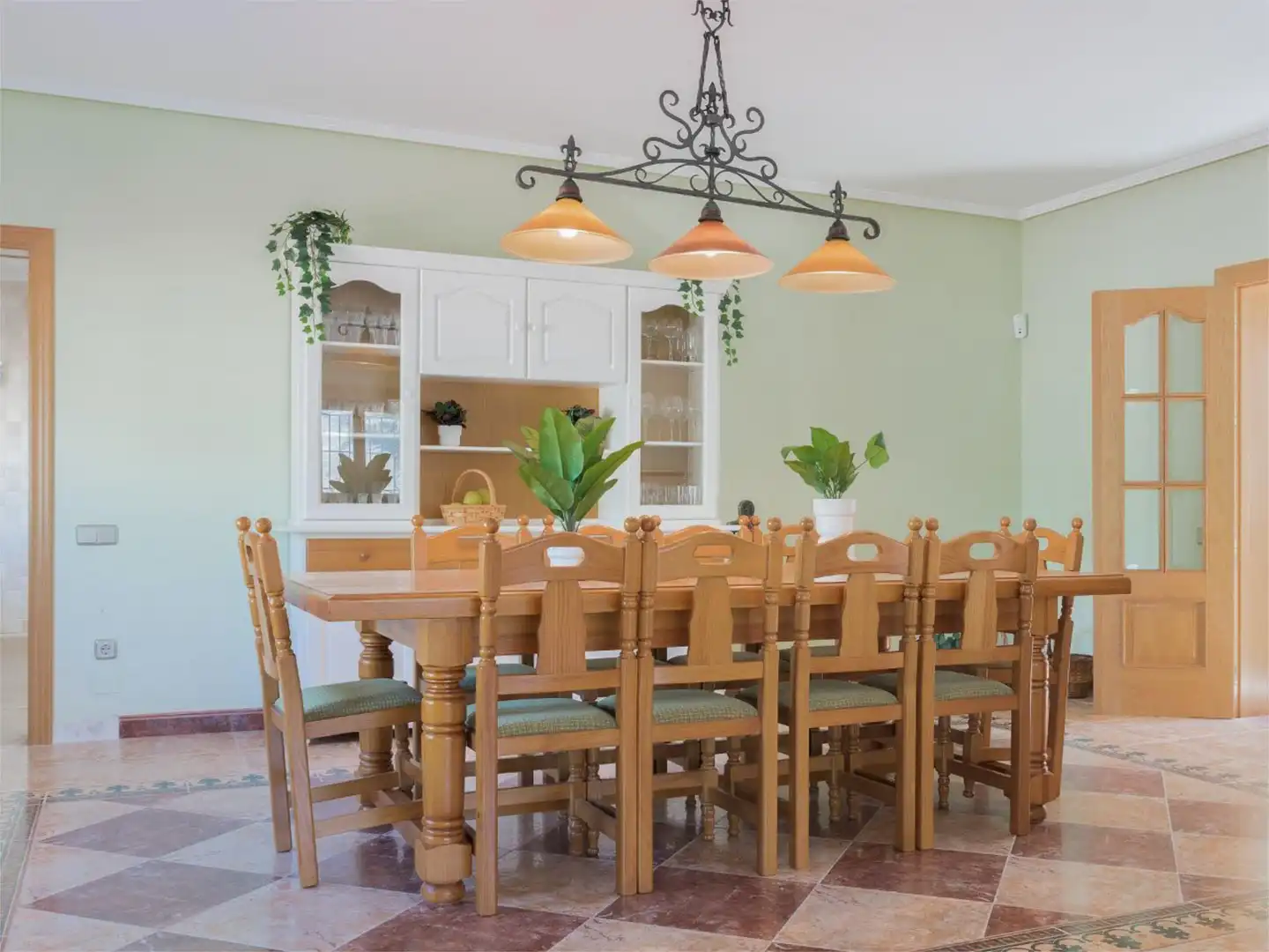Menjador de Casa o xalet en venda en Las Tres Villas amb Aire condicionat, Calefacció i Jardí privat