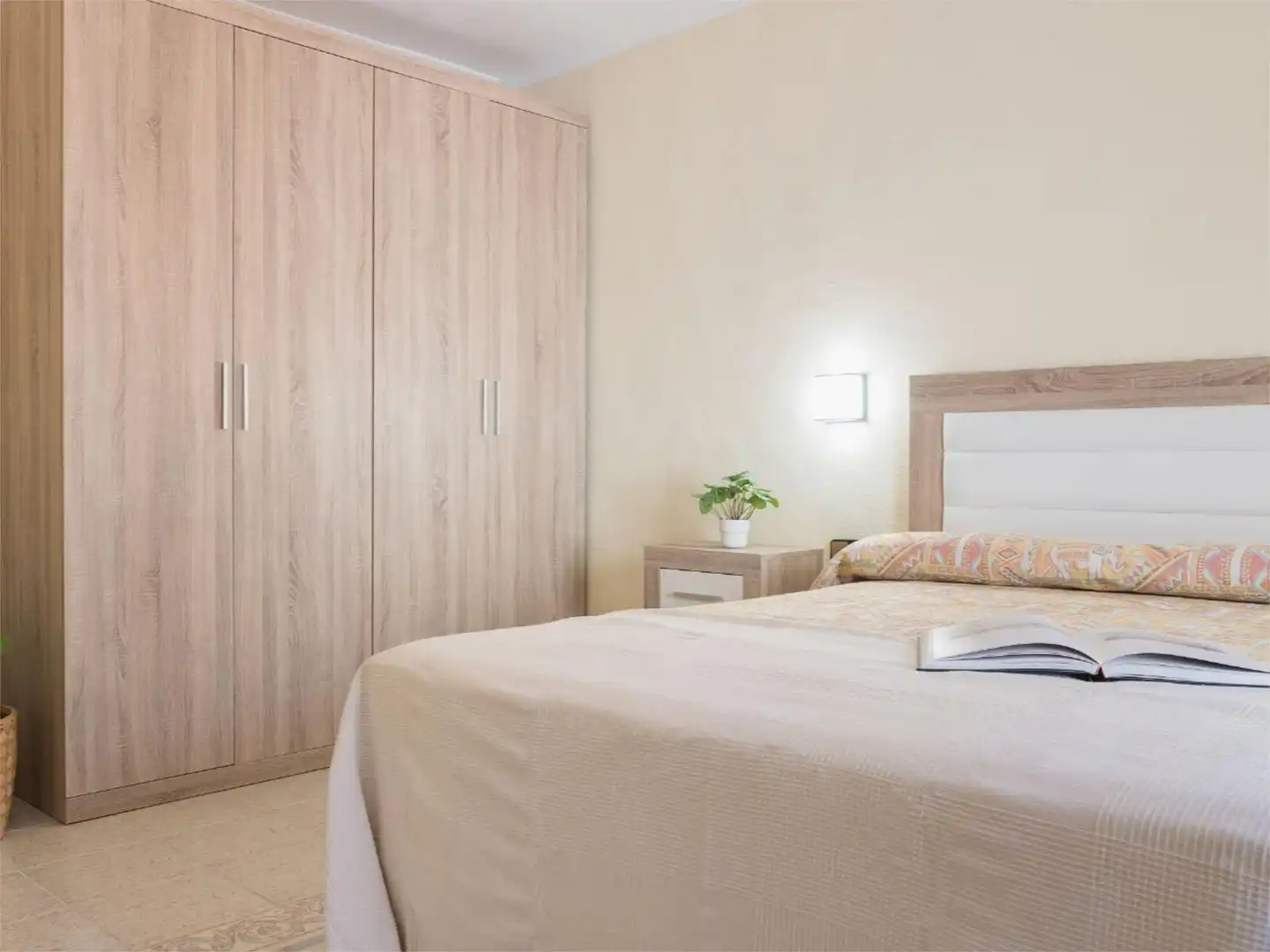 Dormitori de Casa o xalet en venda en Las Tres Villas amb Aire condicionat, Calefacció i Jardí privat