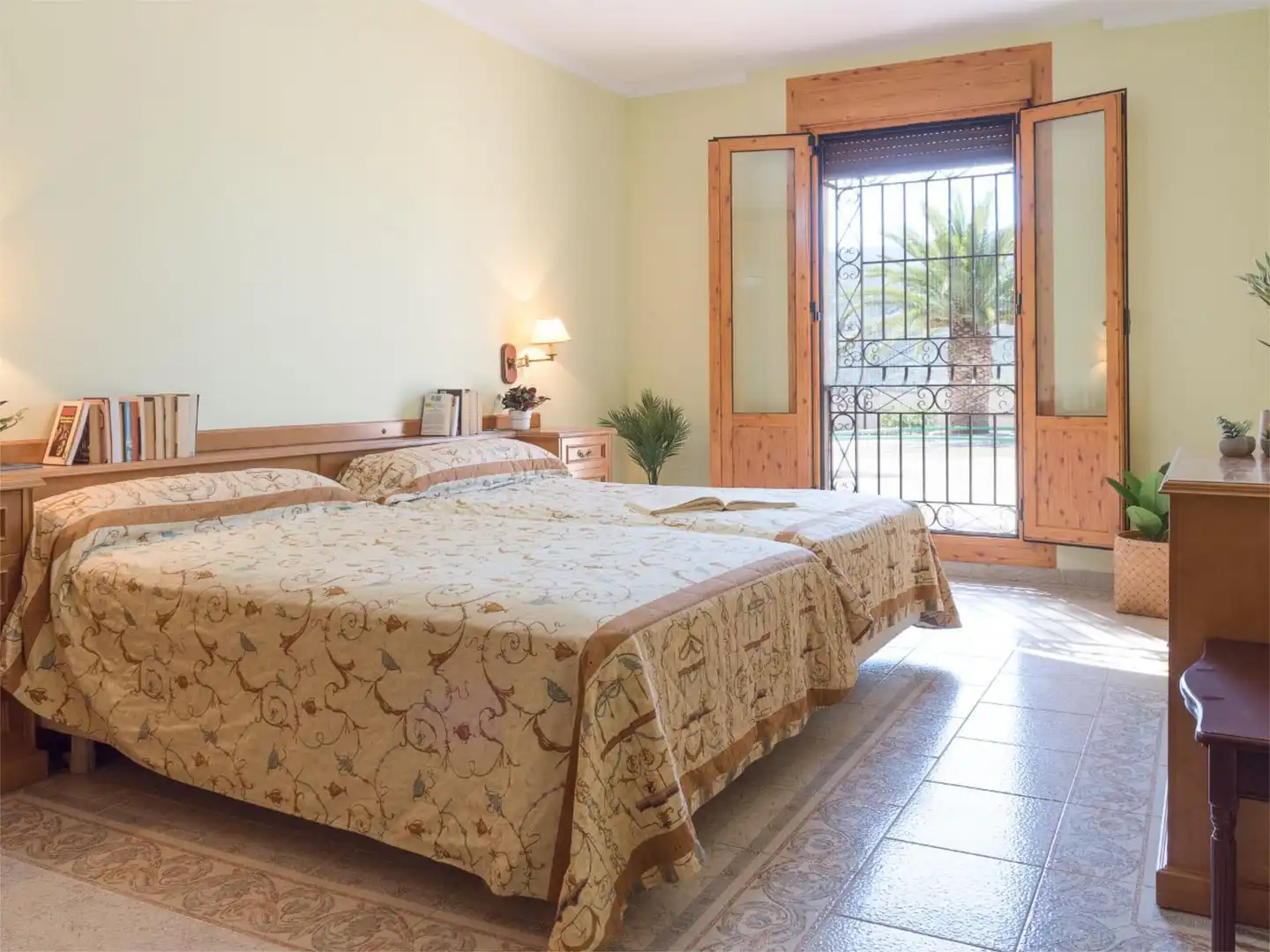 Dormitori de Casa o xalet en venda en Las Tres Villas amb Aire condicionat, Calefacció i Jardí privat
