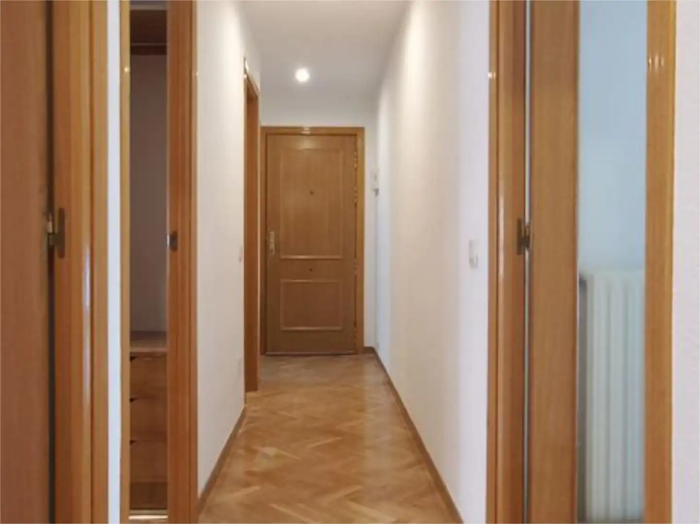 Flat for rent in General, 34, Casco Histórico de Barajas Flat for rent in Madrid with Air Conditioner, Private garden and Parquet flooring