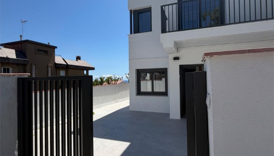 Houses for sale in Carrer Sant Esteve, 13, Centre, El Masnou - image 1 Photo 1 of Houses for sale in Carrer Sant Esteve, 13, Centre, El Masnou