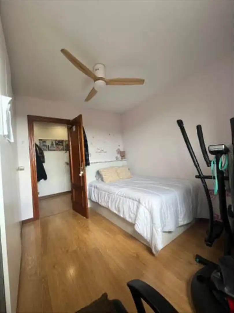Habitación de Piso en venta en Viana de Cega con Calefacción, Terraza y Amueblado