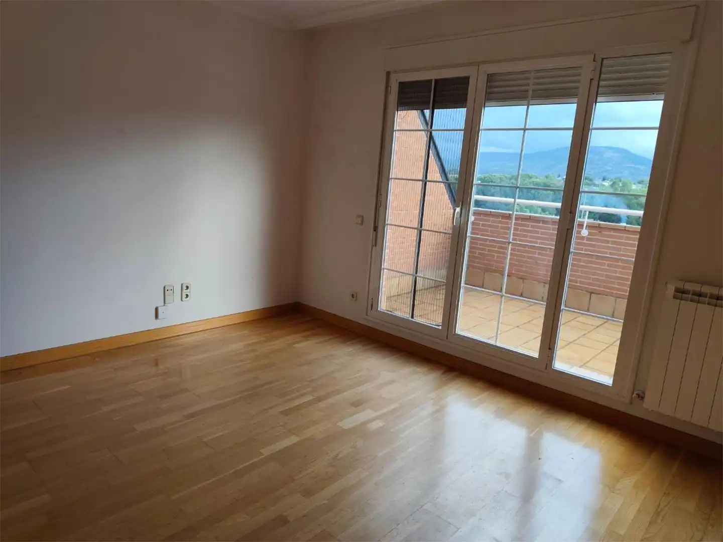 Habitación de Ático en venta en Collado Villalba con Calefacción, Terraza y Trastero