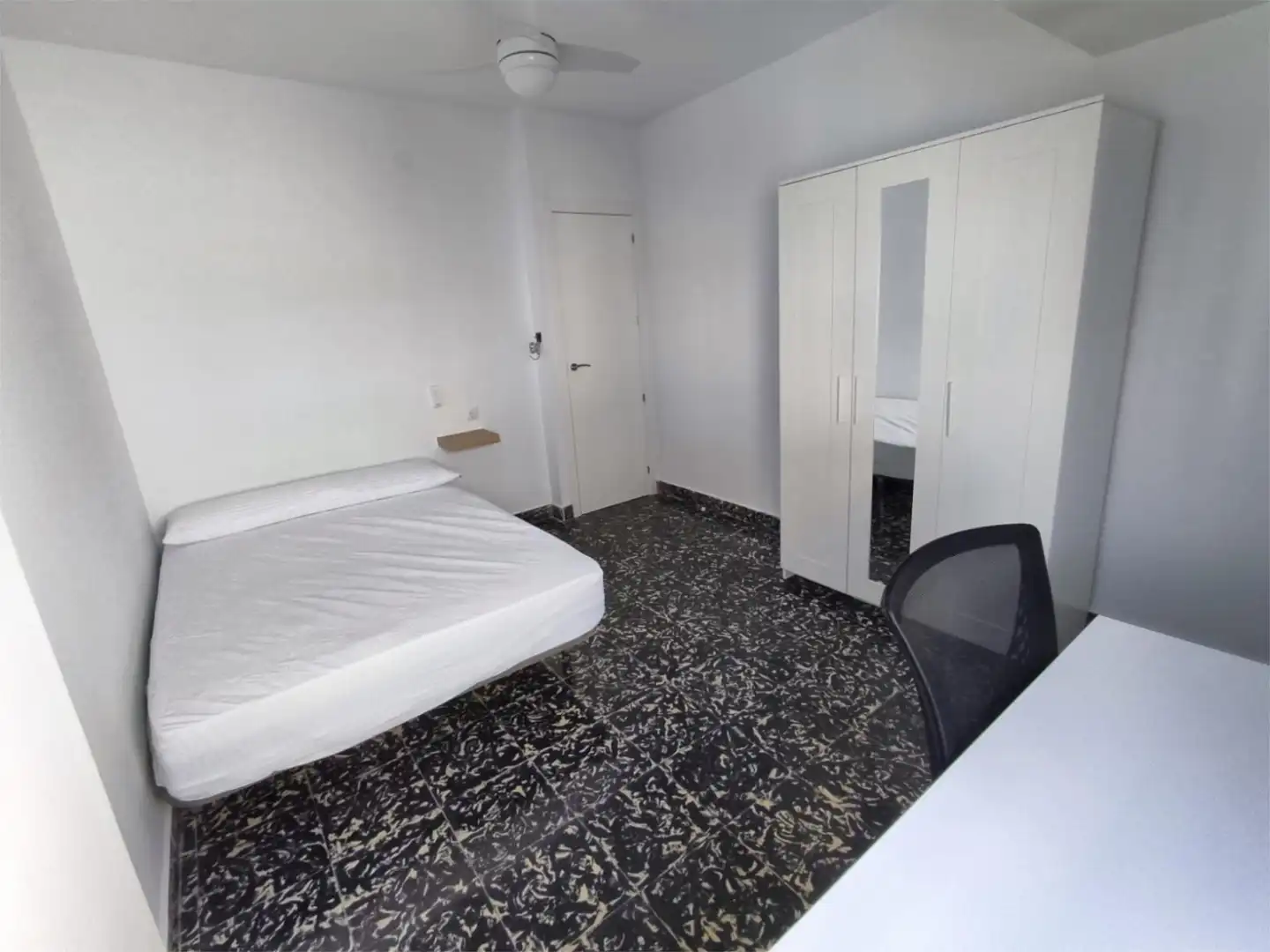 Bedroom of Flat for rent in Jaén  with Air Conditioner, Furnished and Balcony