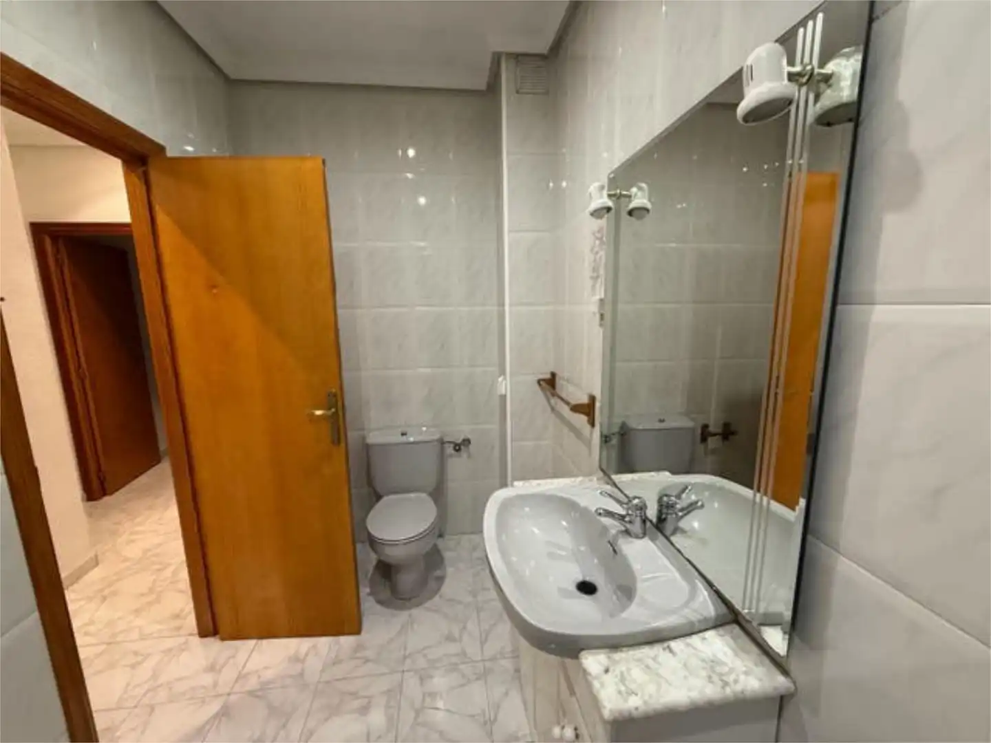 Bathroom of Flat for rent in Jerez de los Caballeros  with Furnished