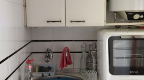 Foto 3 de Piso en venta en Calle Valdelarco, 24, Cruz Roja, Sevilla Capital