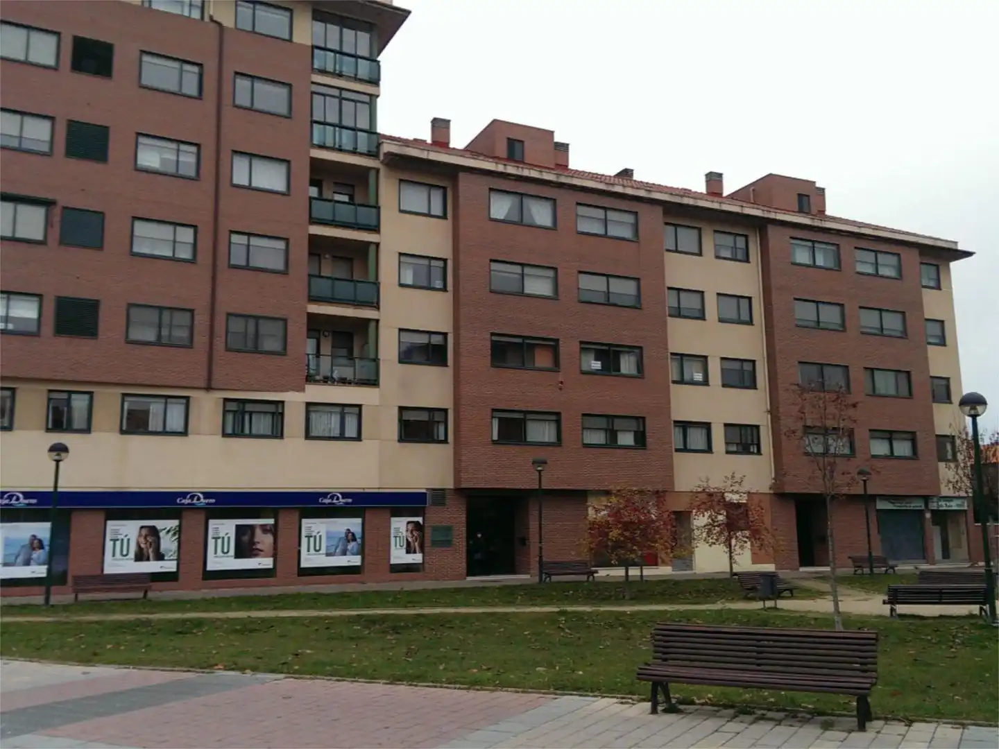 Vista exterior de Pis de lloguer en Valladolid amb Calefacció, Jardí privat i Parquet