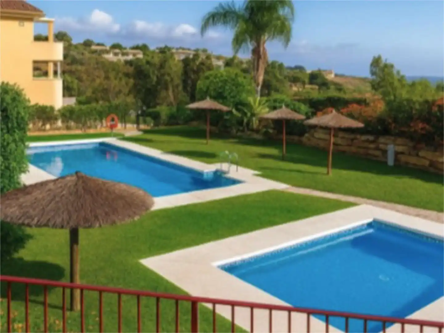 Wohnung zum Verkauf in Loma de Don Ciprián, 1b, Chullera Schwimmbecken von Wohnung zum Verkauf in Manilva mit Klimaanlage, Terrasse und Schwimmbad