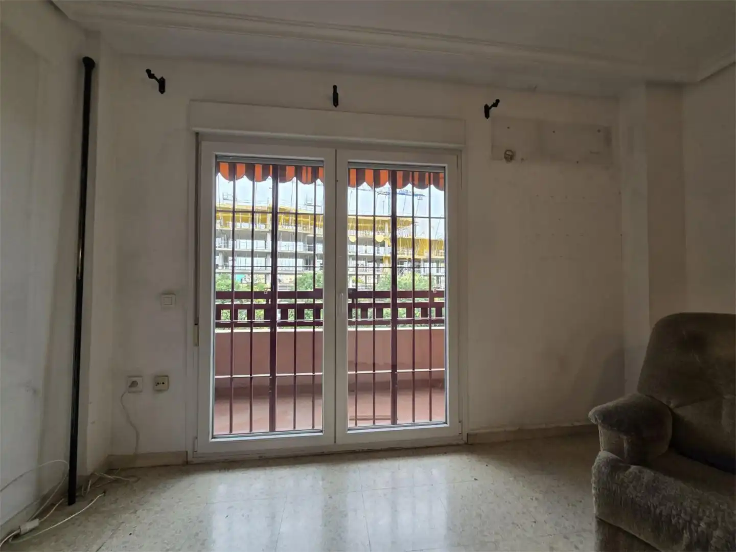 Flat for sale in Calle José María Moreno Galván, 12, La Calzada - La Florida