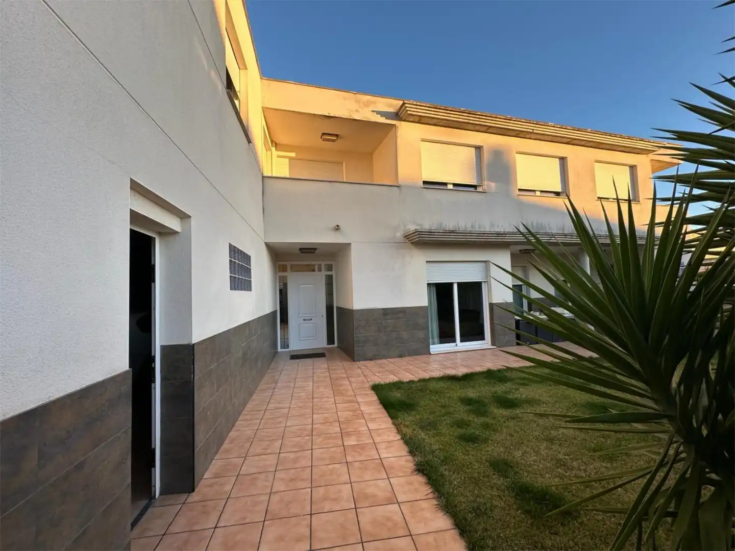 Houses for sale in Calle Bornax, 13, Valtierra Exterior view of Houses for sale in Valtierra with Air Conditioner, Heating and Private garden