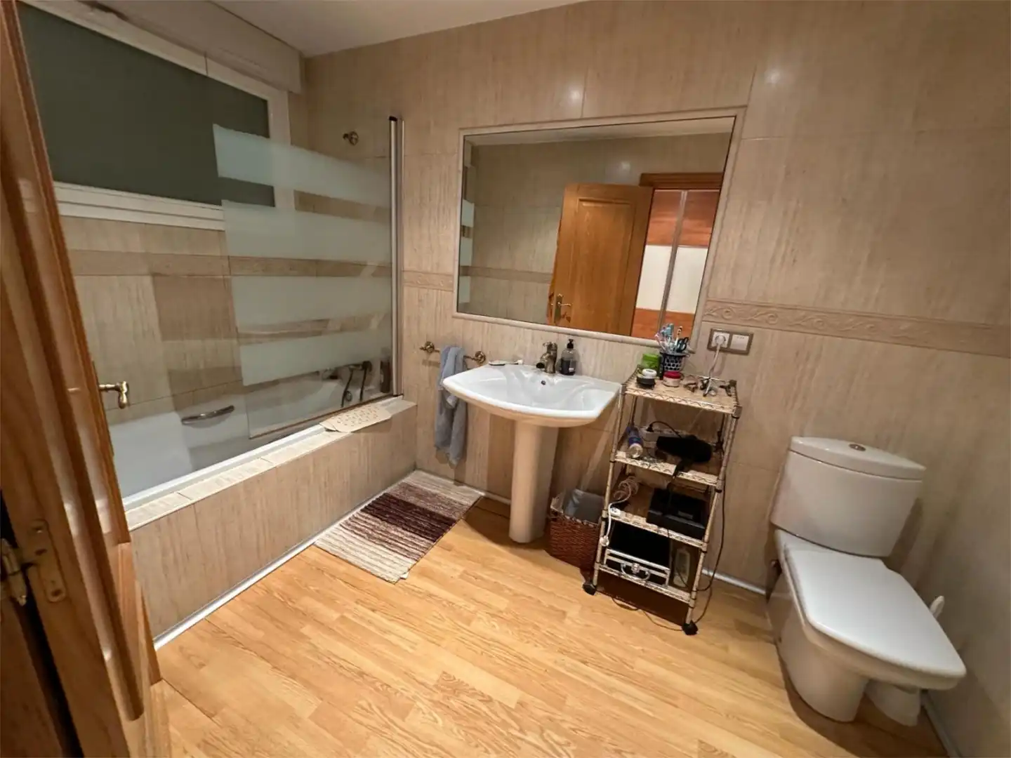 Houses for sale in Calle Bornax, 13, Valtierra Bathroom of Houses for sale in Valtierra with Air Conditioner, Heating and Private garden