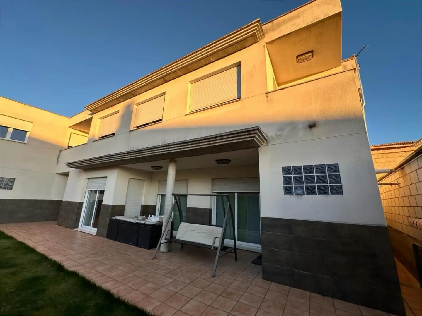 Houses for sale in Calle Bornax, 13, Valtierra Exterior view of Houses for sale in Valtierra with Air Conditioner, Heating and Private garden