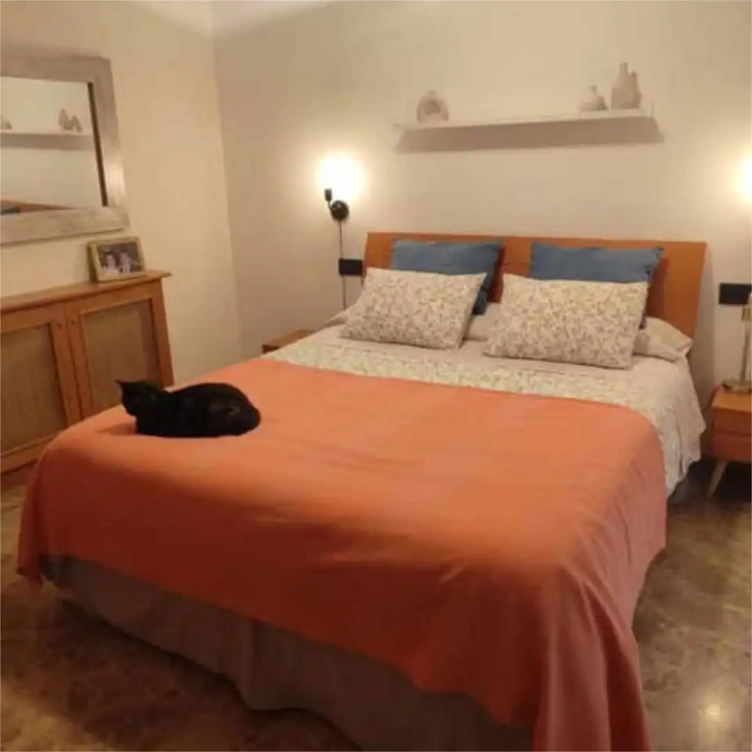 Casa o xalet en venda a Artigues Dormitori de Casa o xalet en venda en Badalona amb Terrassa