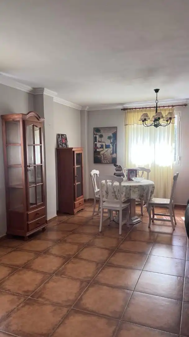 Casa o chalet en venta en Calle Miguel Ángel Isla Lucio, 2, Manantiales - Lagar - Cortijo Comedor de Casa o chalet en venta en Alhaurín de la Torre con Aire acondicionado, Terraza y Balcón