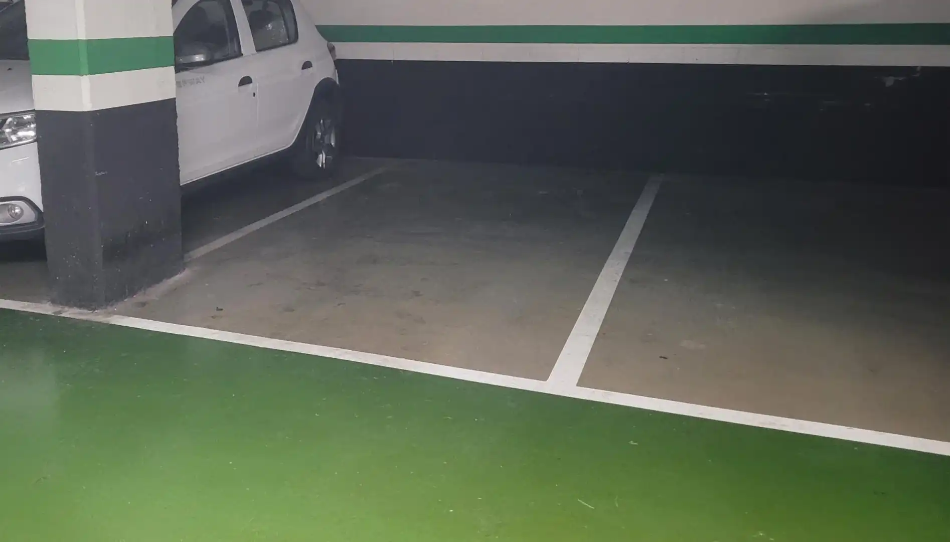 Parking de Garaje en venta en Cornellà de Llobregat