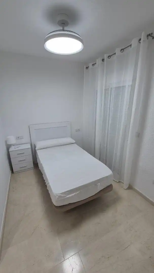 Habitación de Piso de alquiler en Cehegín con Aire acondicionado, Amueblado y Horno