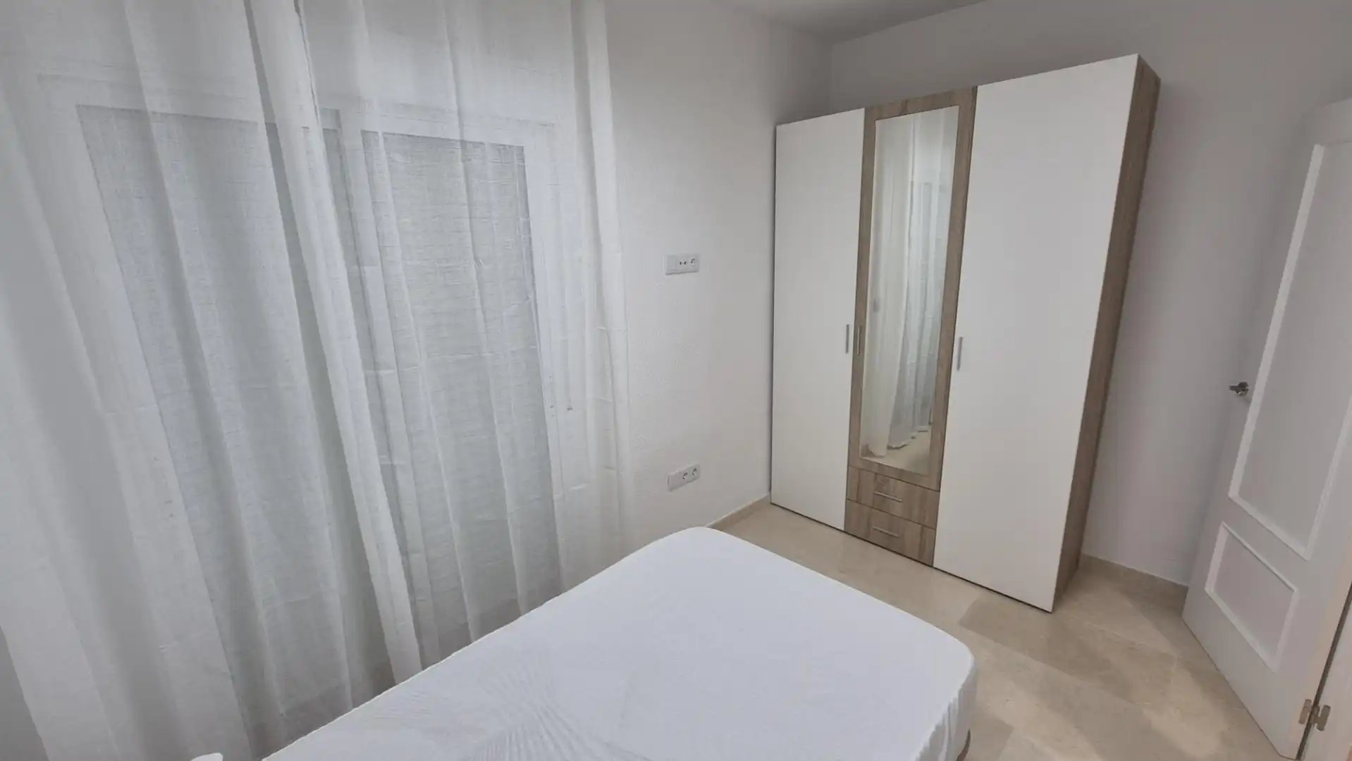 Habitación de Piso de alquiler en Cehegín con Aire acondicionado, Amueblado y Horno