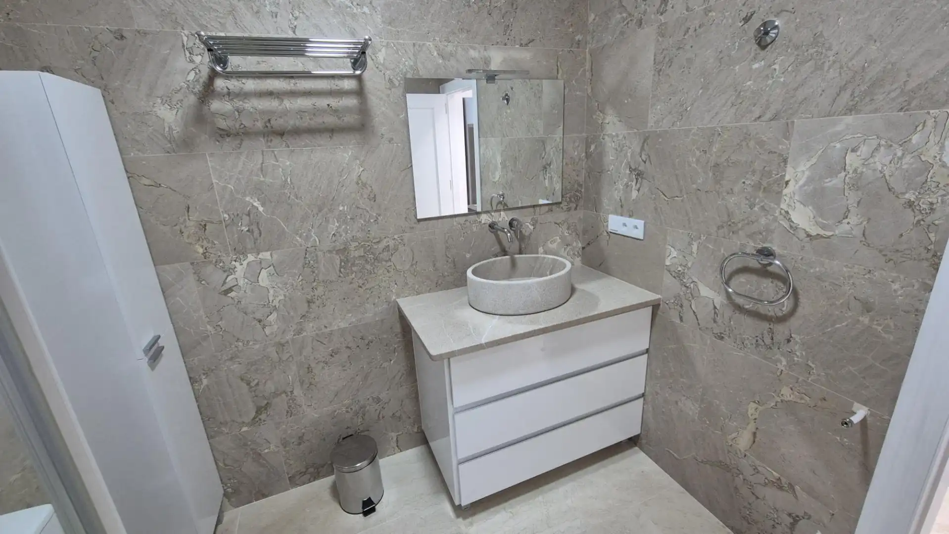 Baño de Piso de alquiler en Cehegín con Aire acondicionado, Amueblado y Horno