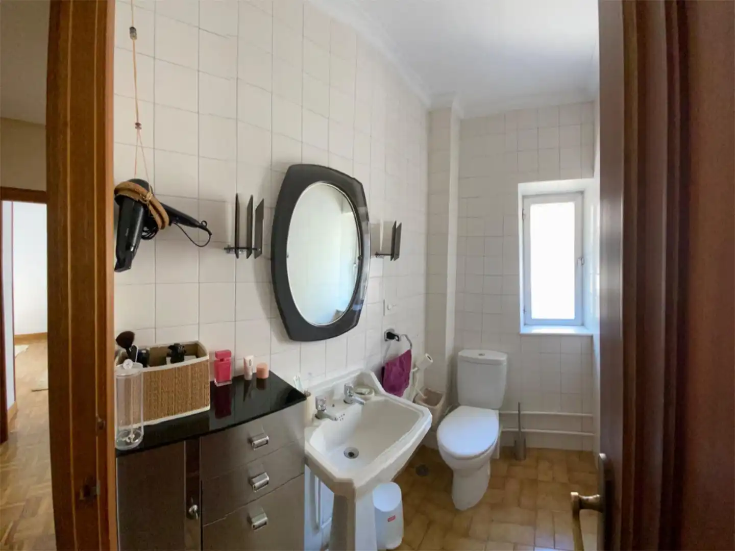 Room in Calle Cuartel de la Montaña, 2, Estación Bathroom of Flat for share in Ávila with Heating, Parquet flooring and Furnished