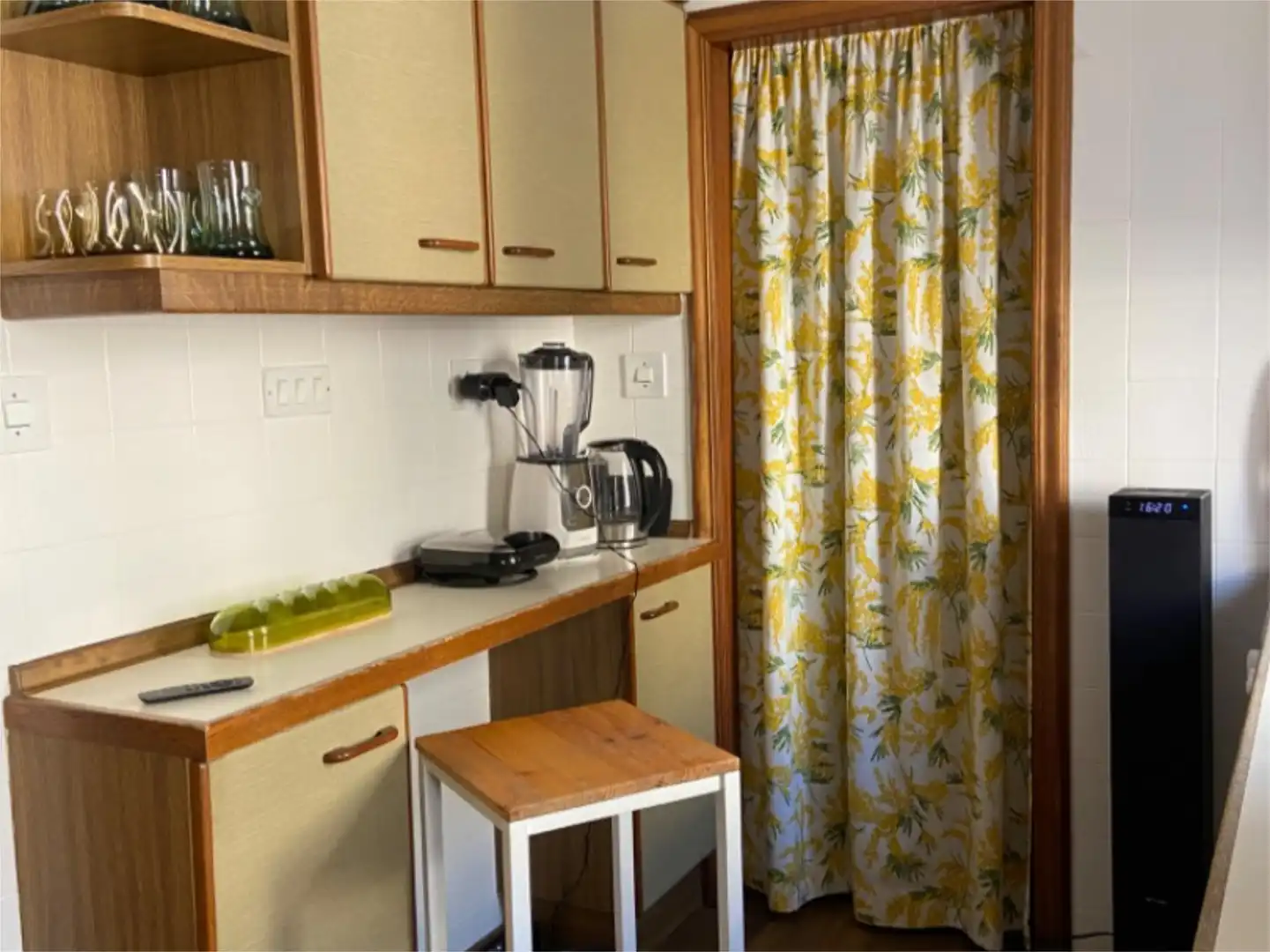 Room in Calle Cuartel de la Montaña, 2, Estación Kitchen of Flat for share in Ávila with Heating, Parquet flooring and Furnished