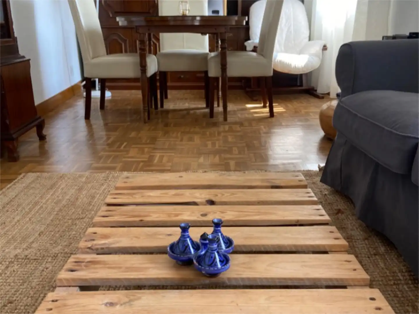 Room in Calle Cuartel de la Montaña, 2, Estación Living room of Flat for share in Ávila with Heating, Parquet flooring and Furnished