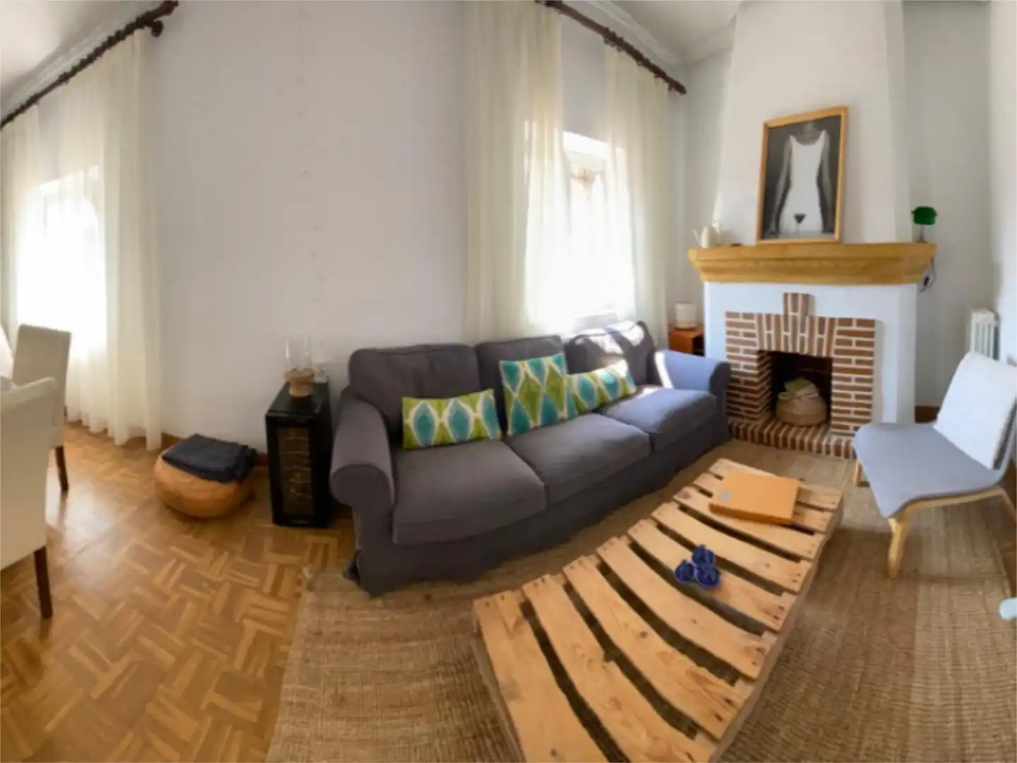 Room in Calle Cuartel de la Montaña, 2, Estación Living room of Flat for share in Ávila with Heating, Parquet flooring and Furnished