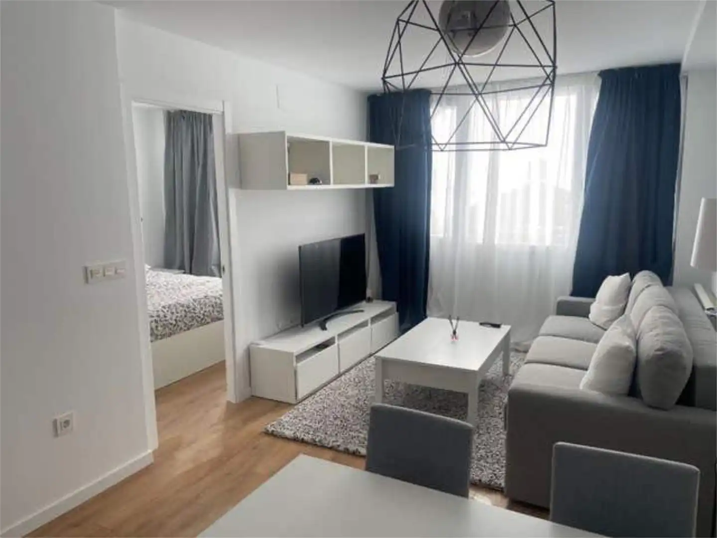 Sala de estar de Apartamento de alquiler en Sierra Nevada con Calefacción, Trastero y Amueblado