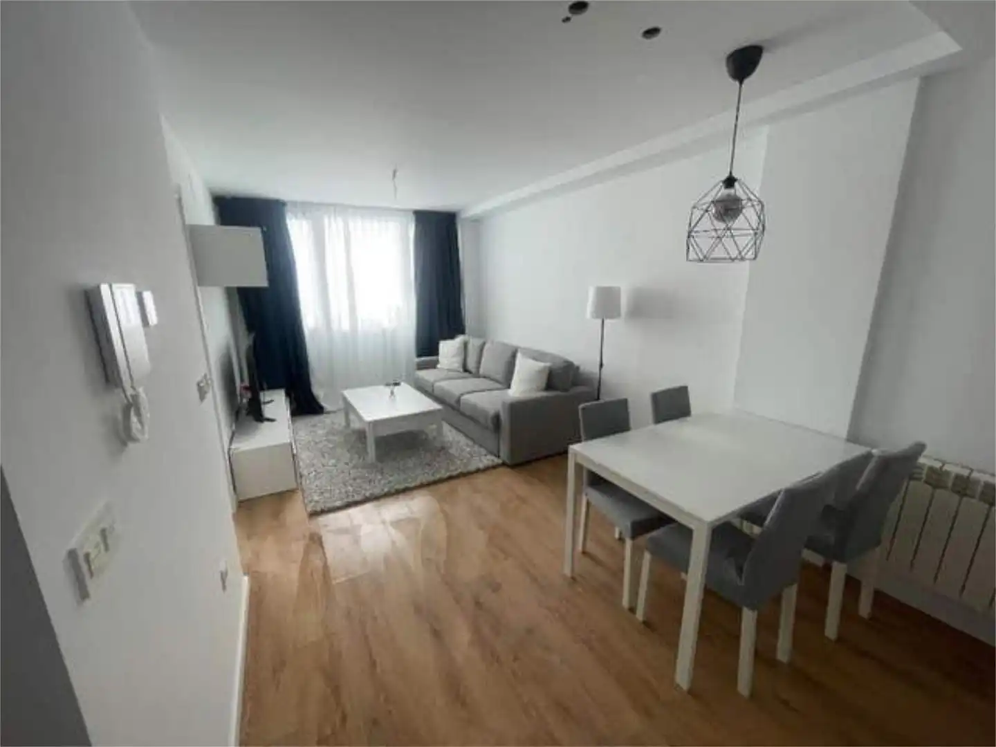 Sala de estar de Apartamento de alquiler en Sierra Nevada con Calefacción, Trastero y Amueblado