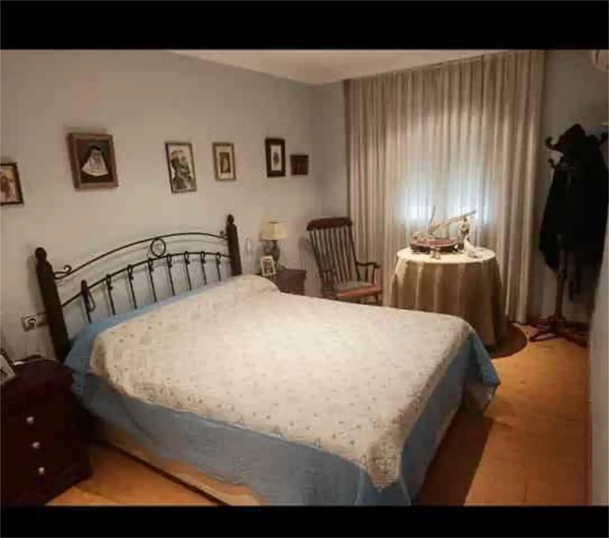 Piso en venta en Tiro de Línea Habitación de Piso en venta en Sevilla con Calefacción, Jardín privado y Terraza