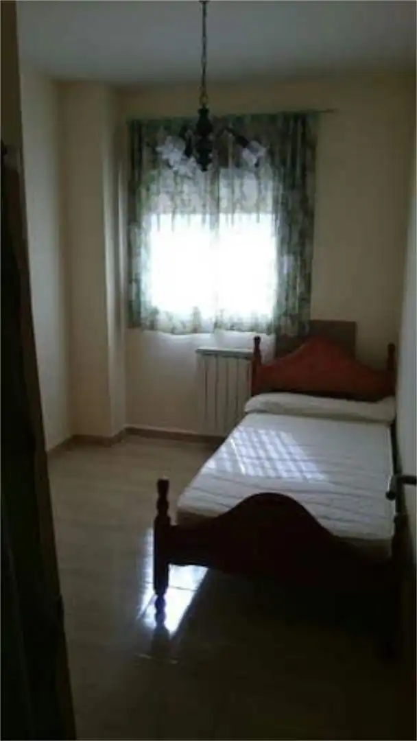 Habitación de Piso en venta en Ciudad Real con Calefacción y Trastero