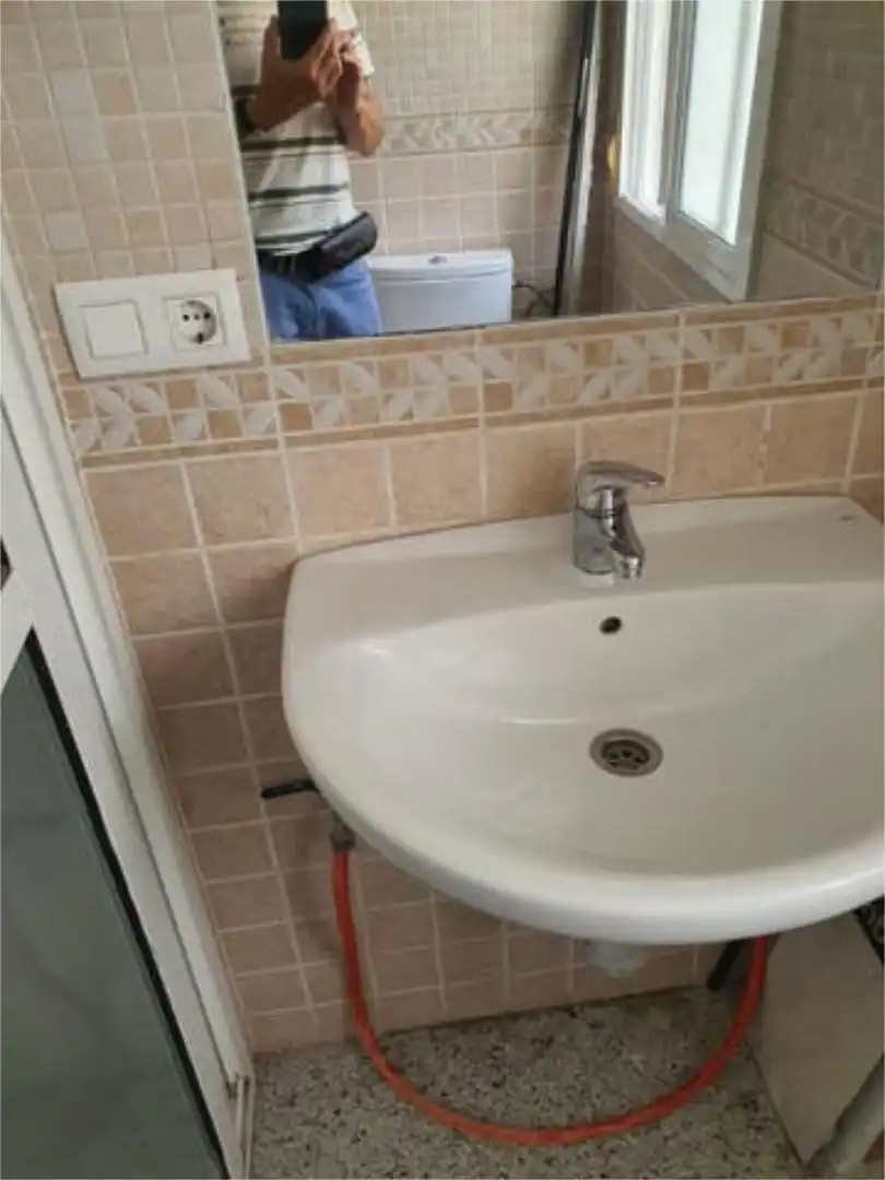 Bathroom of Commercial properties for rent in Córdoba
