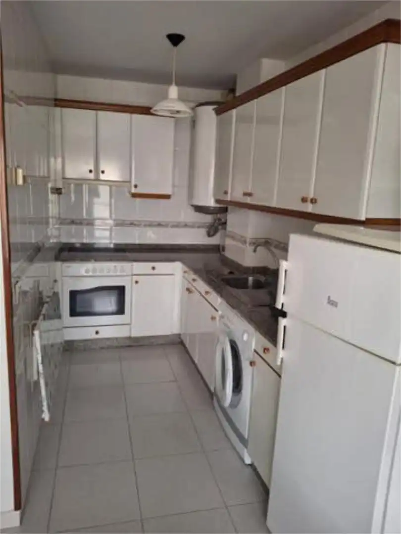 Cocina de Piso de alquiler en Santiago de Compostela  con Calefacción