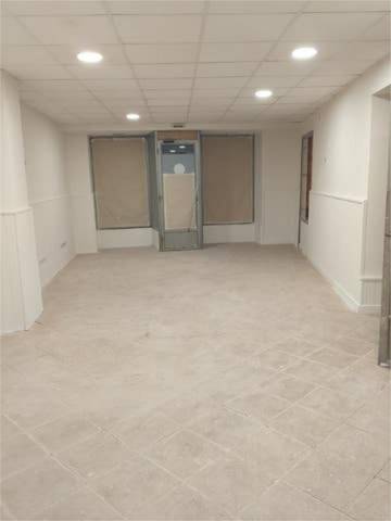 Local comercial en Alquiler en Arguedas
