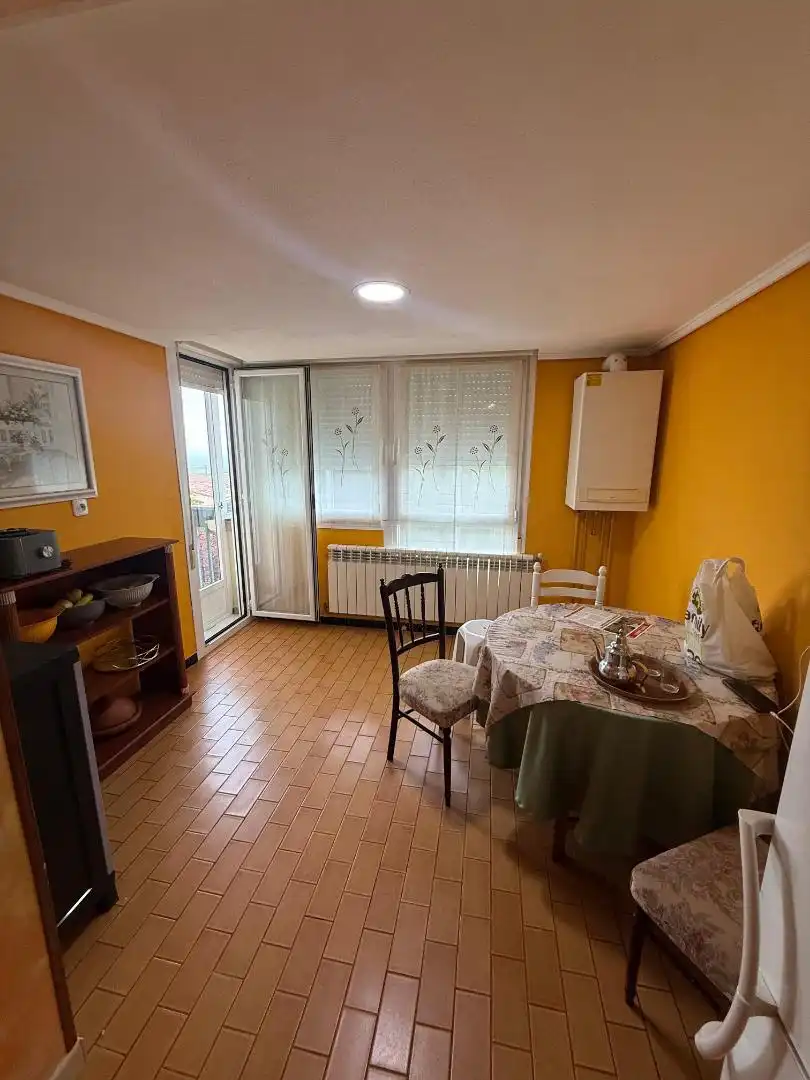 Pis en venda a Nuestra Señora de Estibaliz Kalea, 1, Yécora / Iekora Menjador de Pis en venda en Yécora / Iekora amb Calefacció, Parquet i Traster