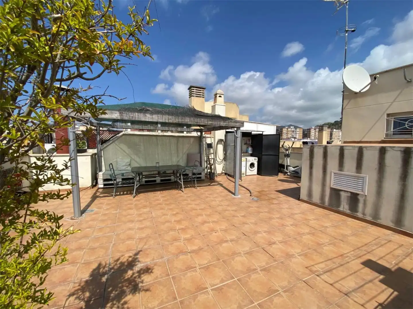 Piso en venta en Camino Suárez, 58, Parque Victoria Eugenia Terraza de Piso en venta en Málaga con Aire acondicionado, Terraza y Trastero