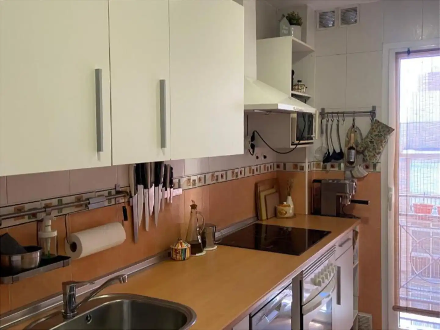 Piso en venta en Camino Suárez, 58, Parque Victoria Eugenia Cocina de Piso en venta en Málaga con Aire acondicionado, Terraza y Trastero