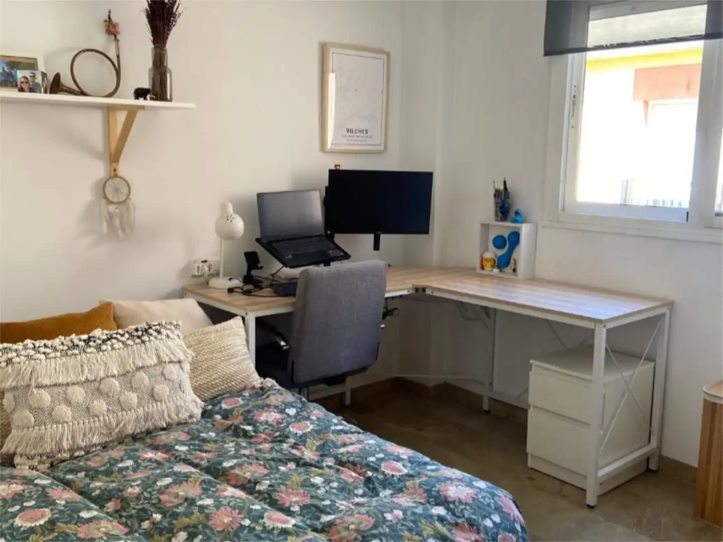 Piso en venta en Camino Suárez, 58, Parque Victoria Eugenia Habitación de Piso en venta en Málaga con Aire acondicionado, Terraza y Trastero