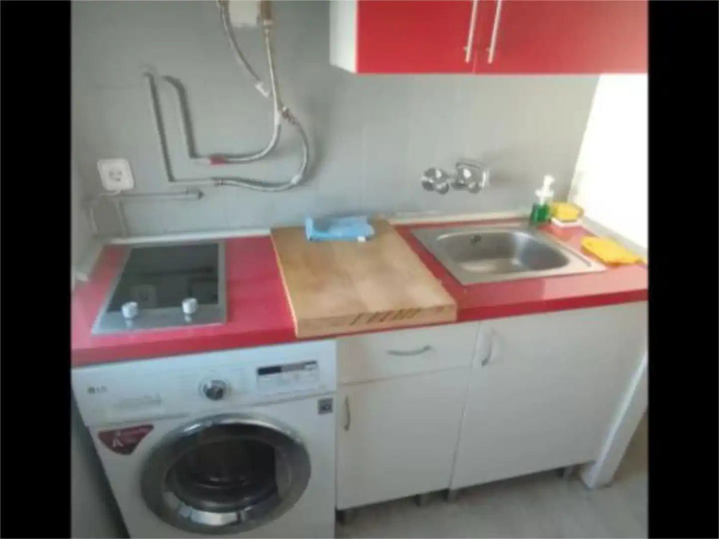 Flat for sale in Calle Medina y Galnares, 2, San Jerónimo - La Bachillera Kitchen of Flat for sale in Sevilla Capital with Air Conditioner and Balcony