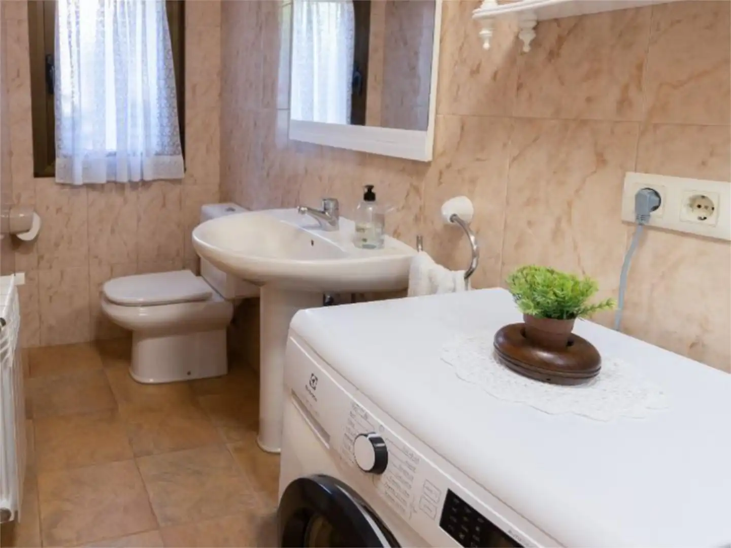 Flat for sale in Camino de Celorio a Barro, 1, Celorio - Poó - Parres Bathroom of Flat for sale in Llanes with Heating, Private garden and Furnished