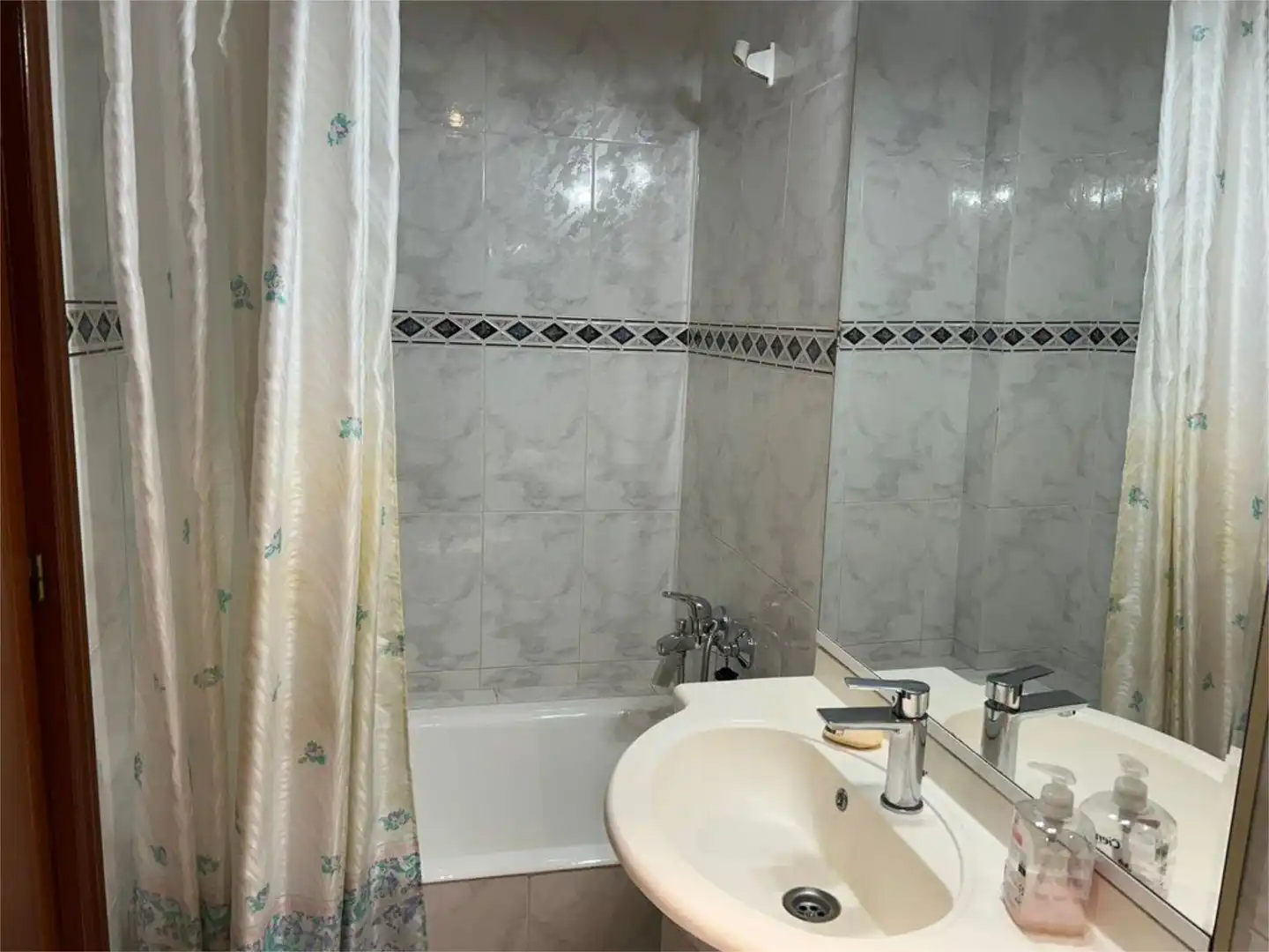 Flat for sale in Calle del Río Ésera, 2, La Almozara Bathroom of Flat for sale in Zaragoza with Air Conditioner, Heating and Furnished
