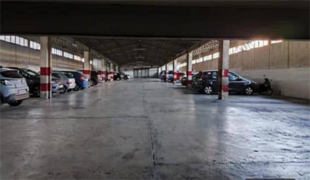 Garaje en Alquiler en Les Tendetes - Avenida Burjassot